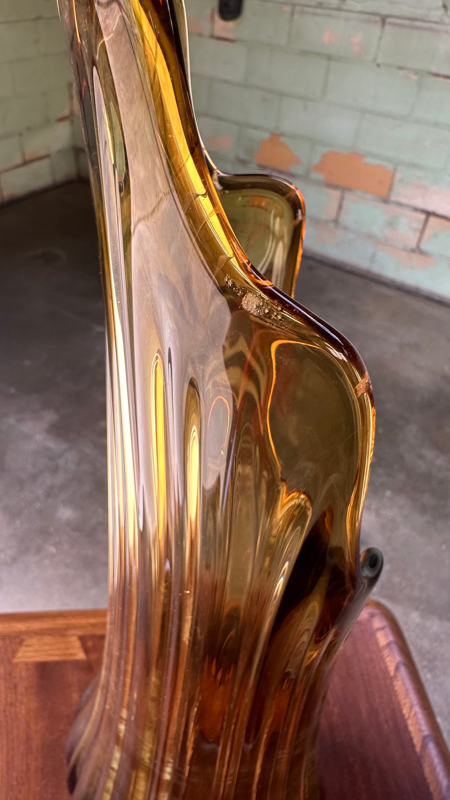L.E. Smith Ribbed Column Amber Swung Vase