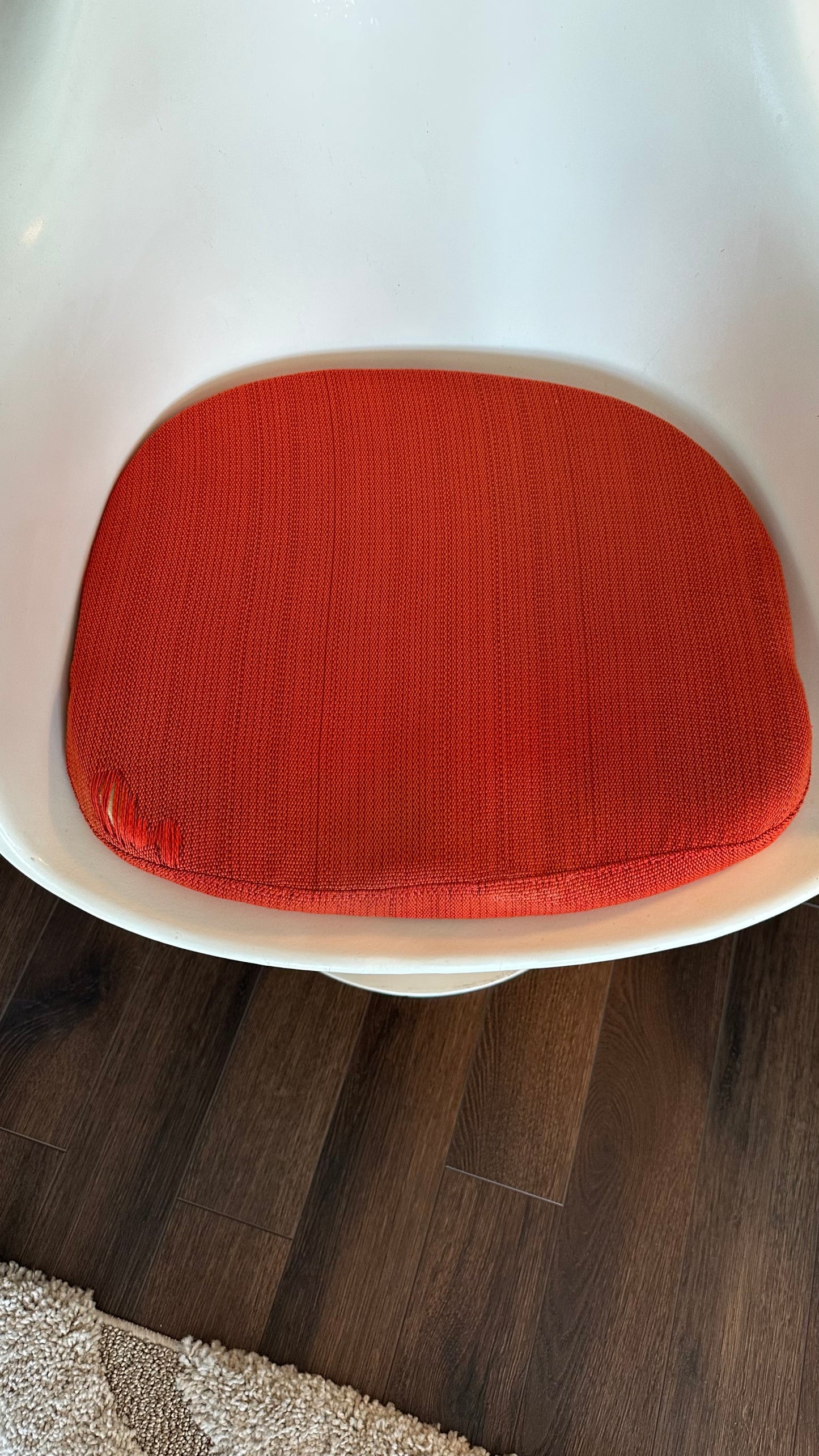 Knoll Saarinen Tulip Armchair
