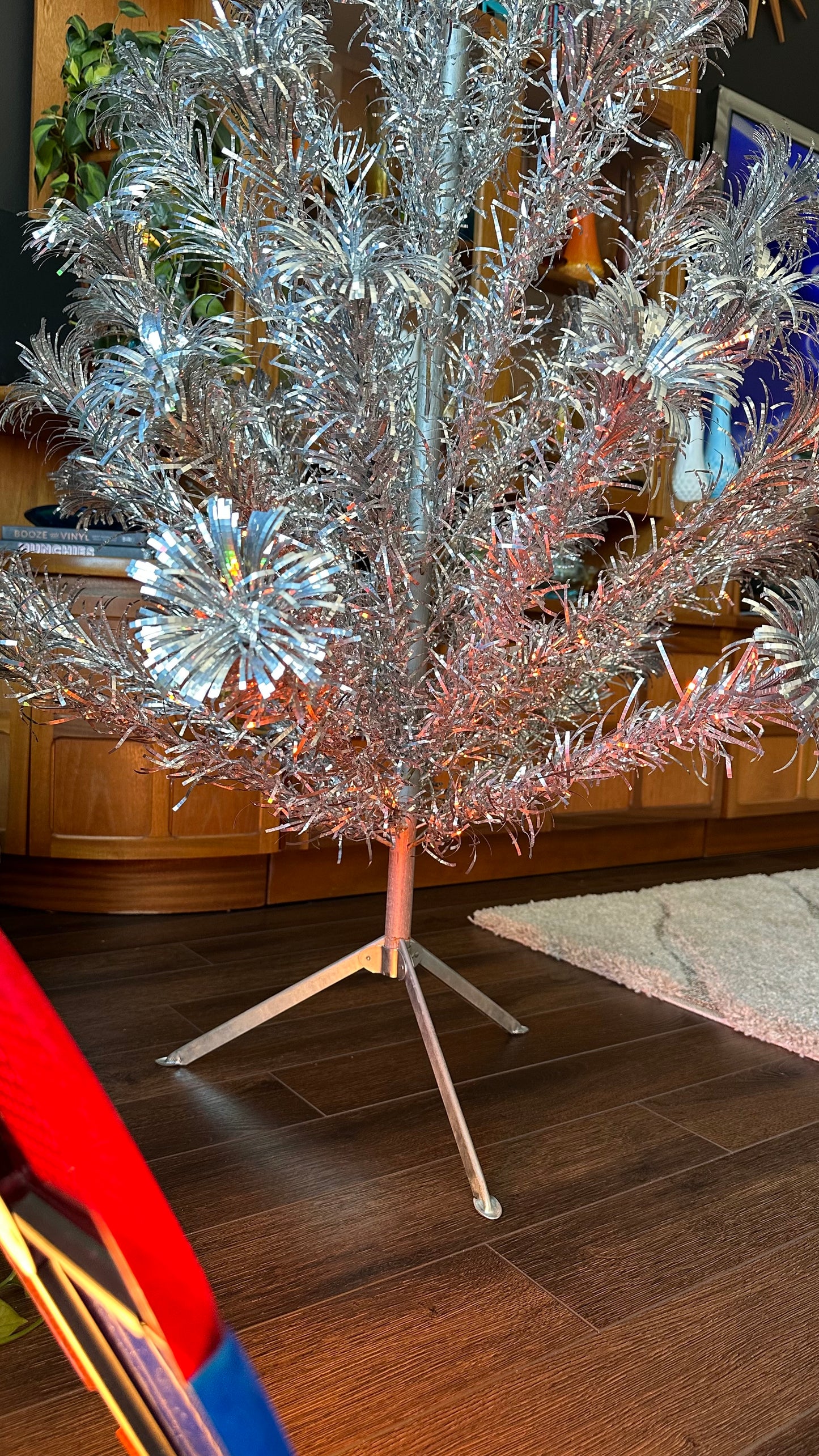 Pom Pom Aluminum Christmas Tree & Color Wheel