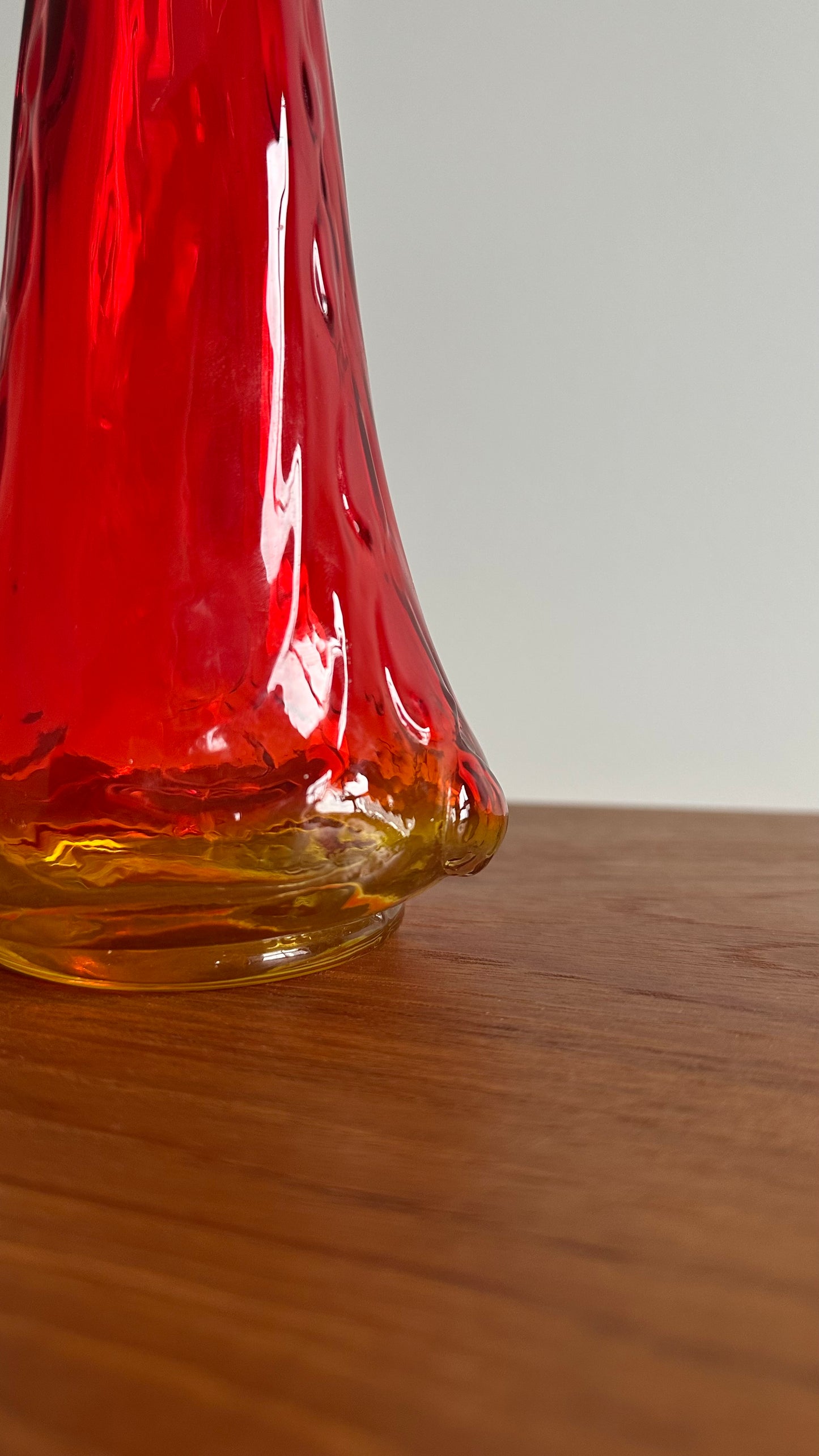 Amberina Kanawha Swung Vase