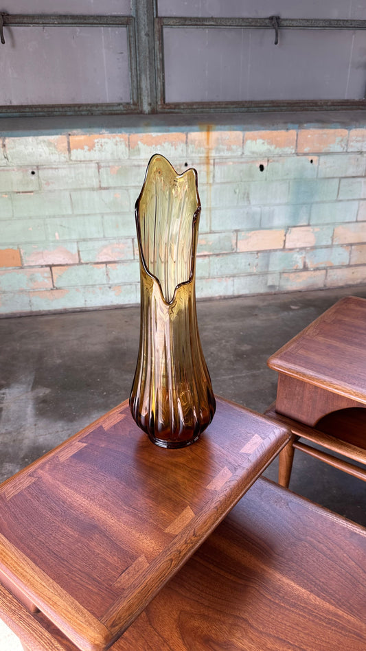 LE Smith Ribbed Column Amber Swung Vase